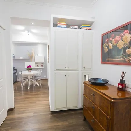 Apartman Lovely Design With Balcony